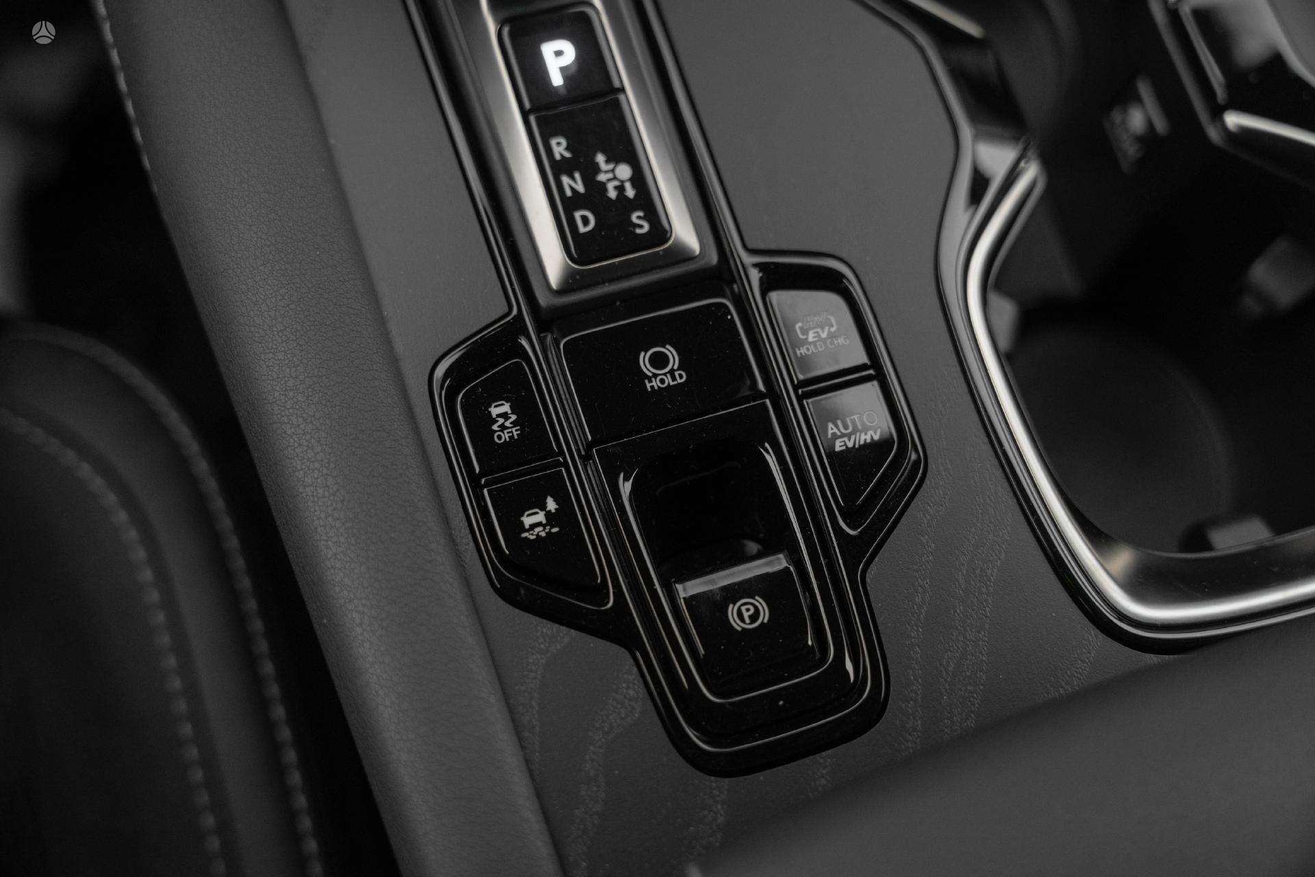 Lexus RX 450h+ Luxury  309kW - Eelvaade 15