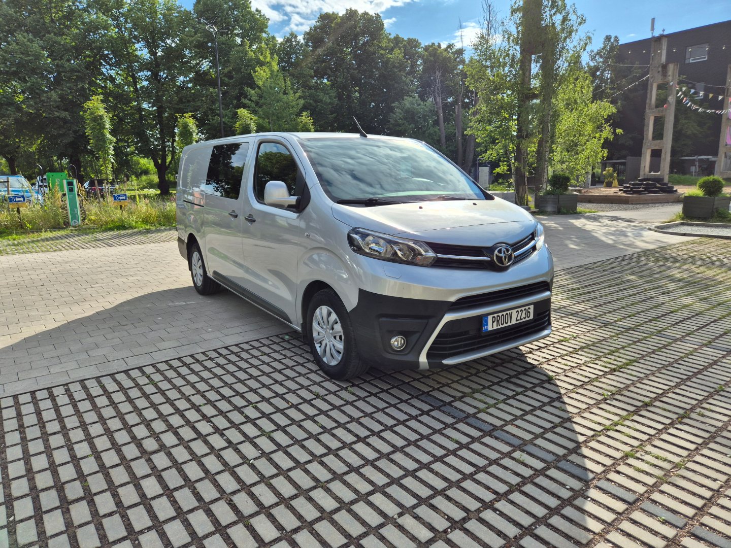 Toyota ProAce 2.0 90kW - View 1