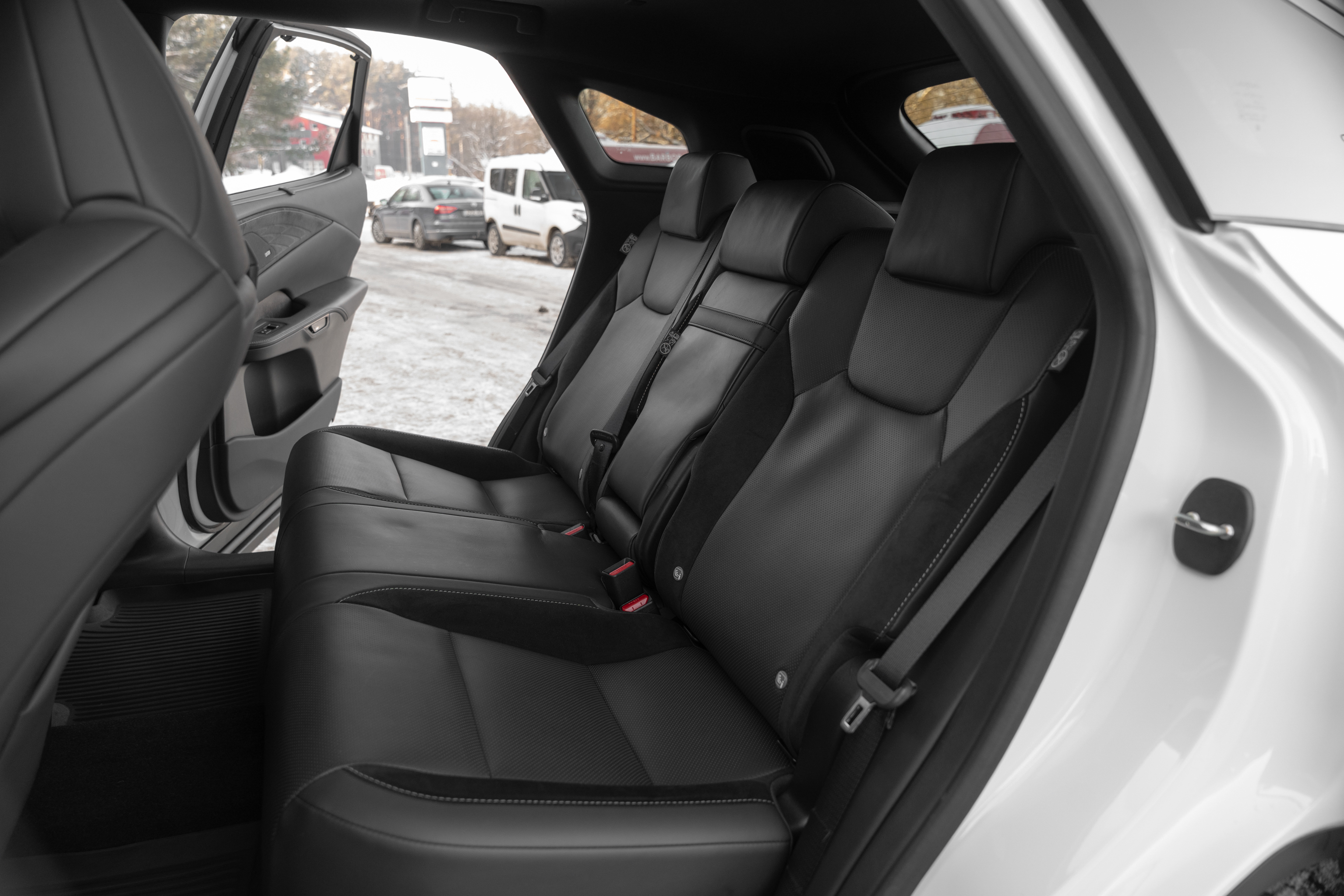 Lexus RX 500h F SPORT 273kW - Eelvaade 30