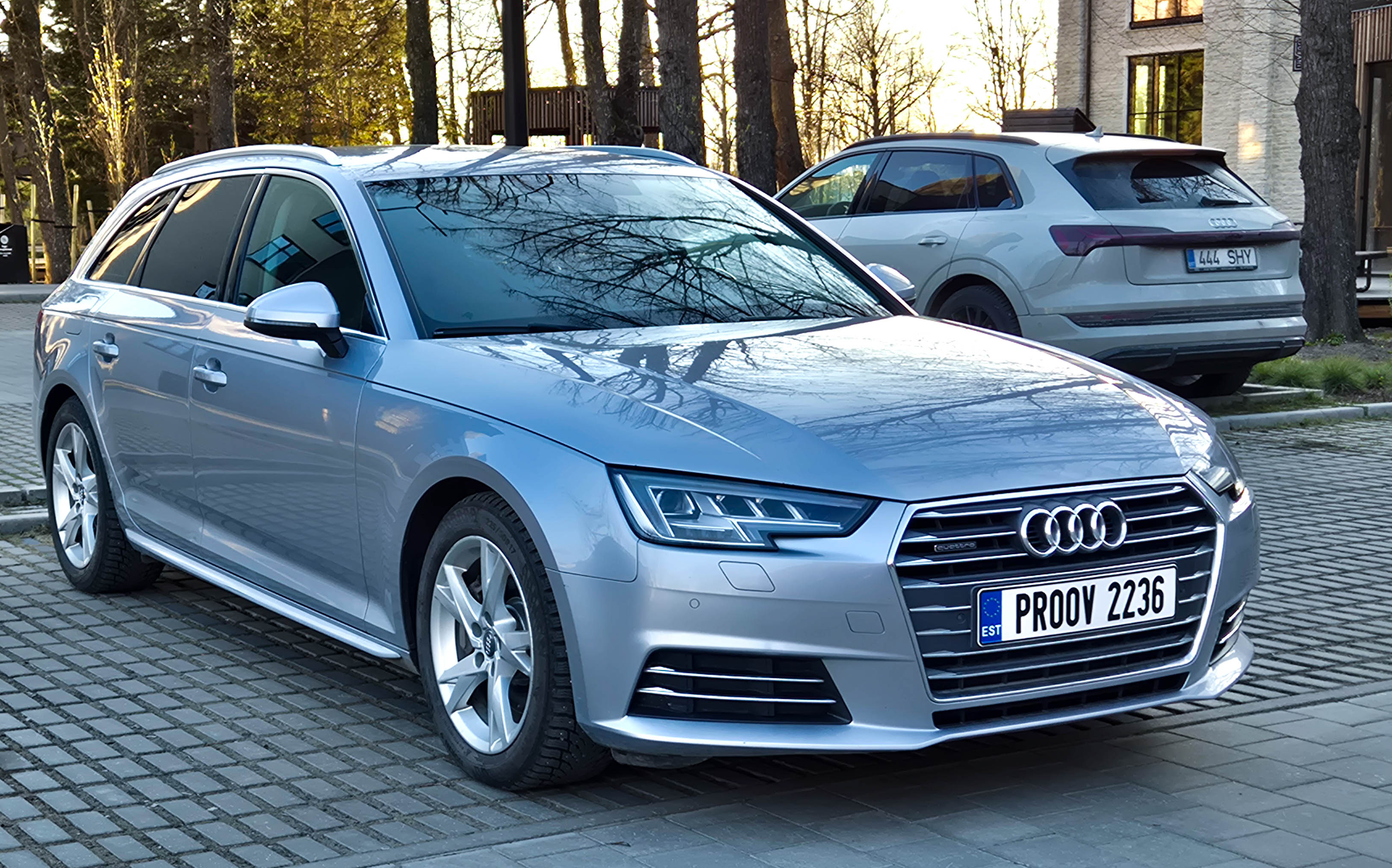 Audi A4 B9 Quattro 2.0 140kW - View 2