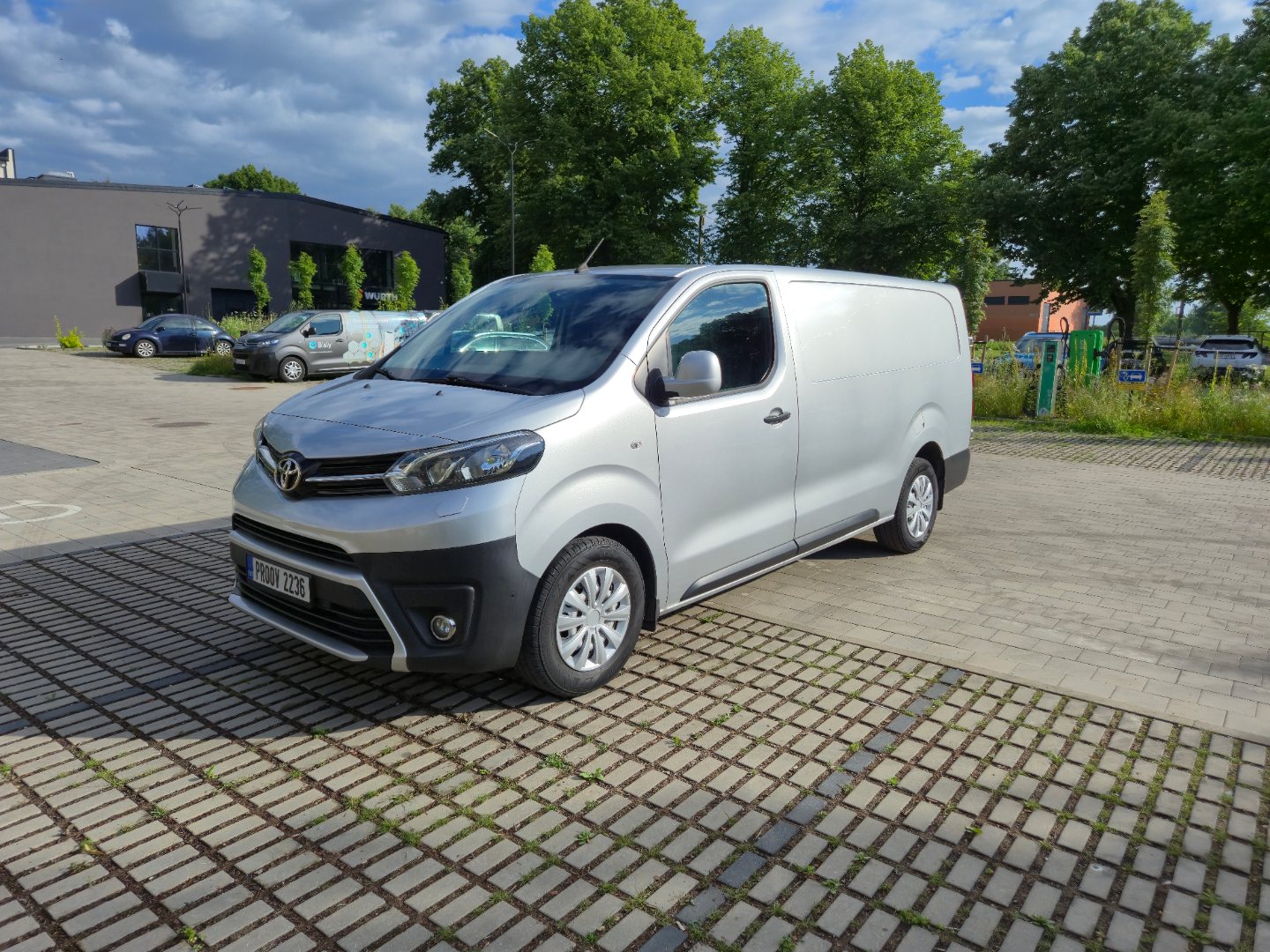 Toyota ProAce 2.0 90kW - View 2