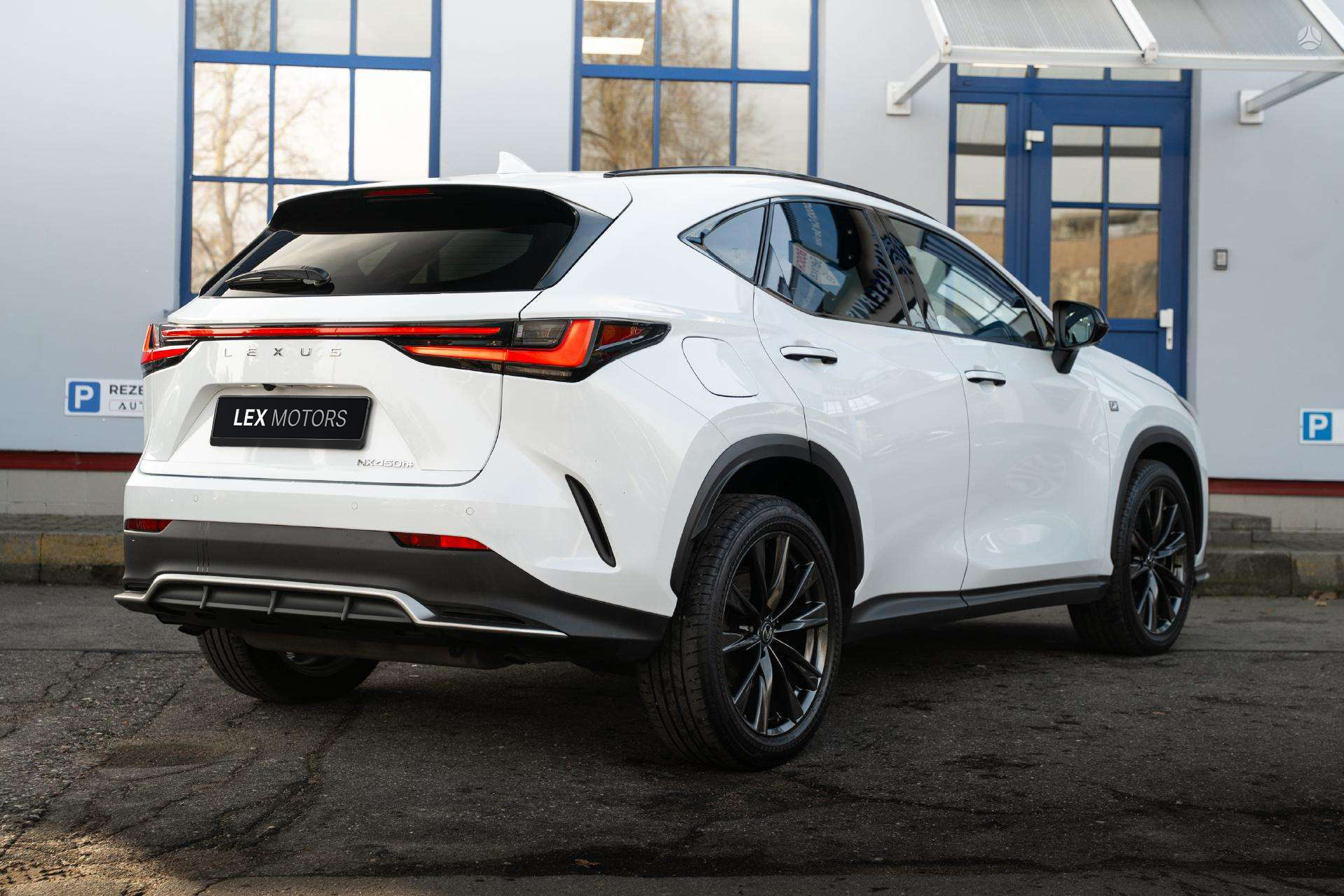 Lexus NX 450h+ F SPORT 227kW - View 4