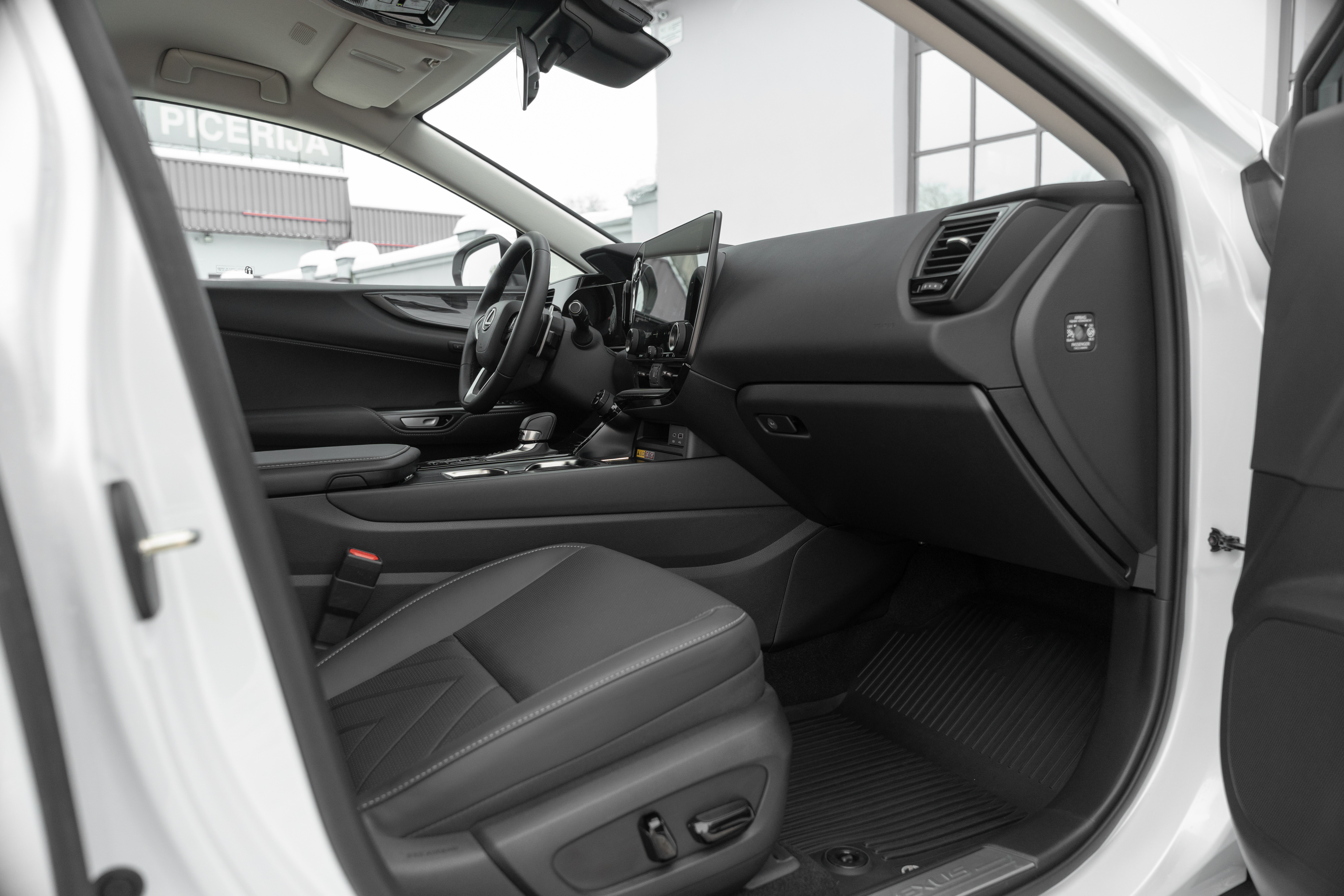 Lexus NX 450h+ EXECUTIVE + Technology 227kW - Eelvaade 19