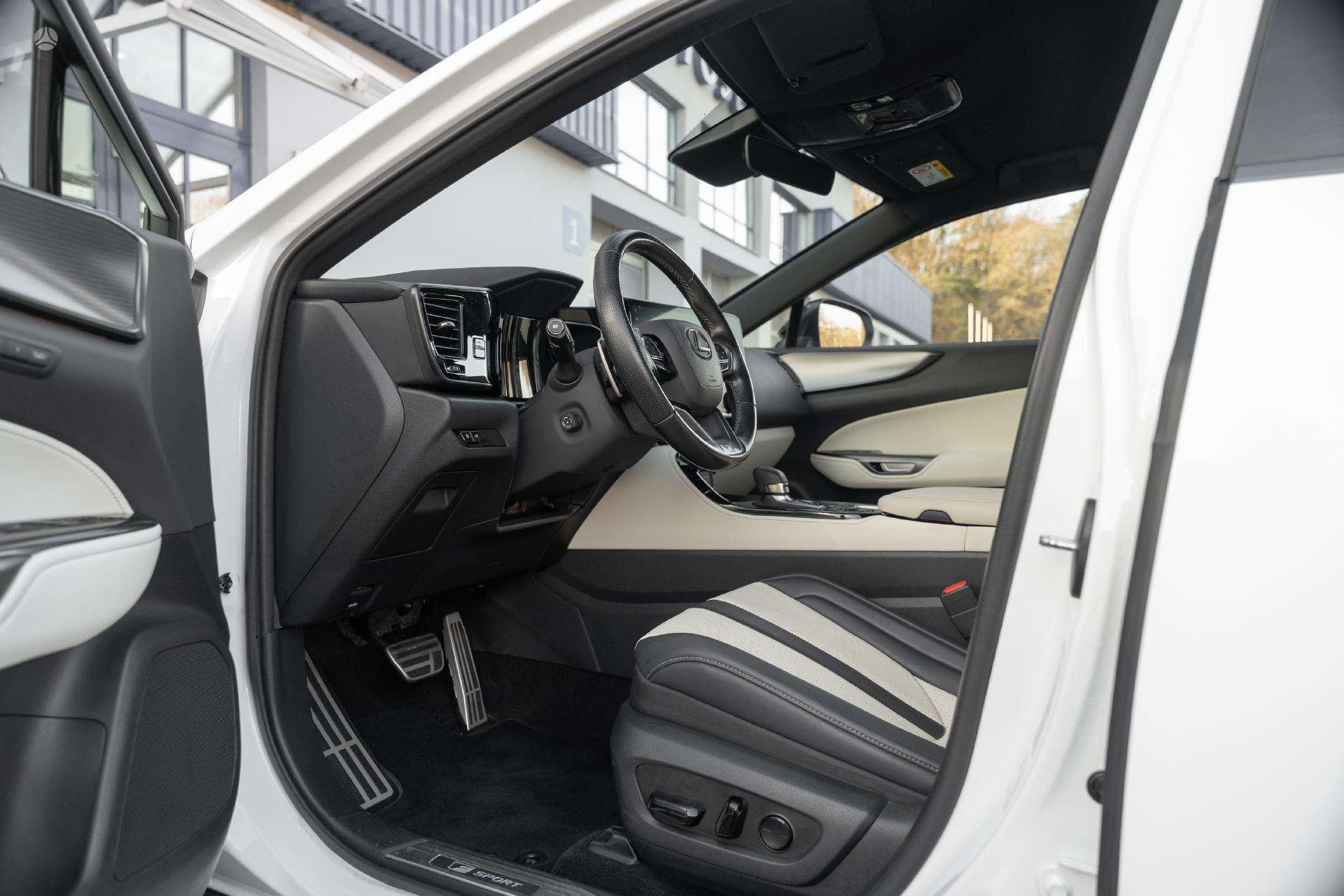 Lexus NX 450h+ F SPORT 227kW - Eelvaade 8