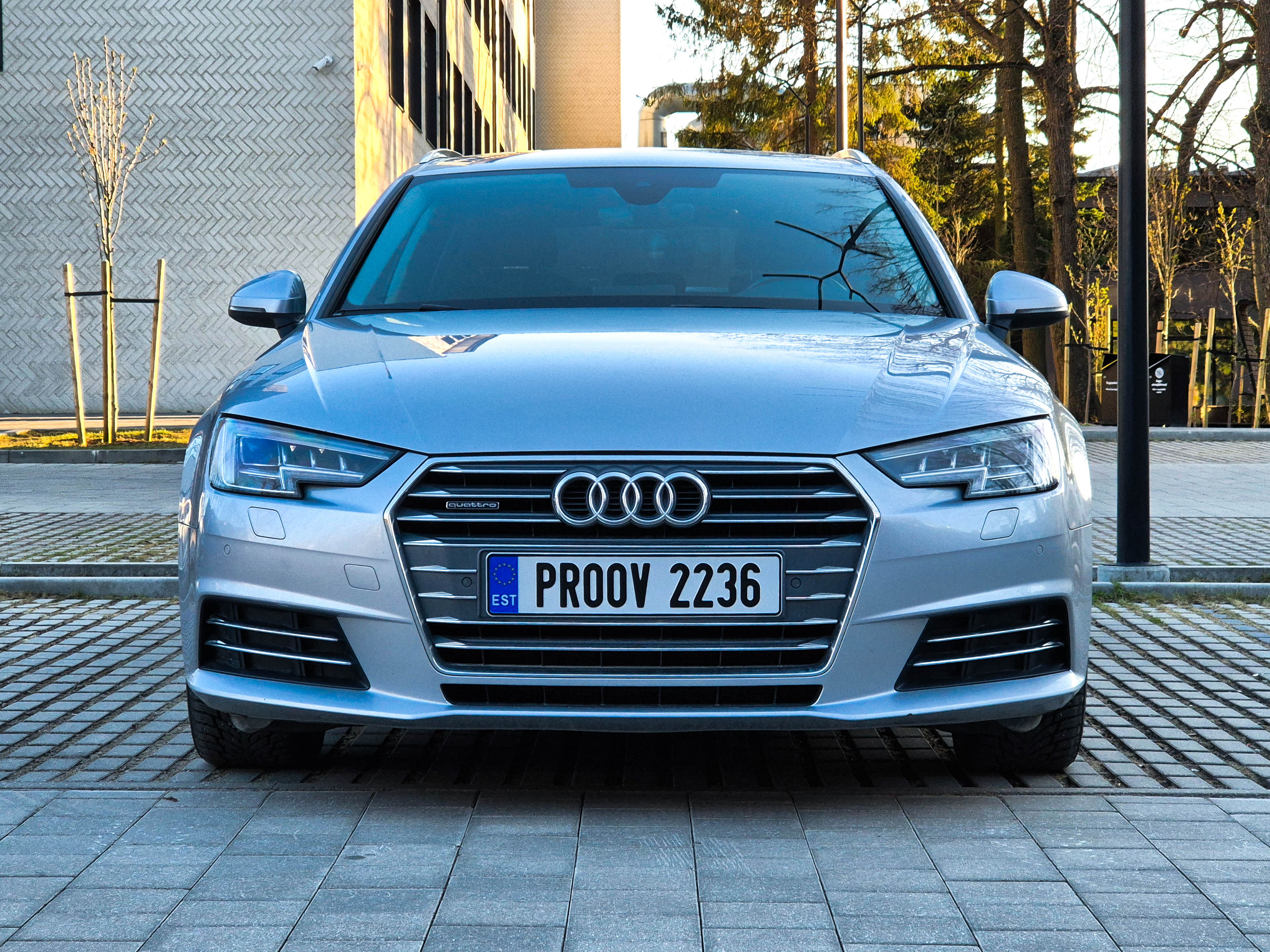 Audi A4 B9 Quattro 2.0 140kW - View 3
