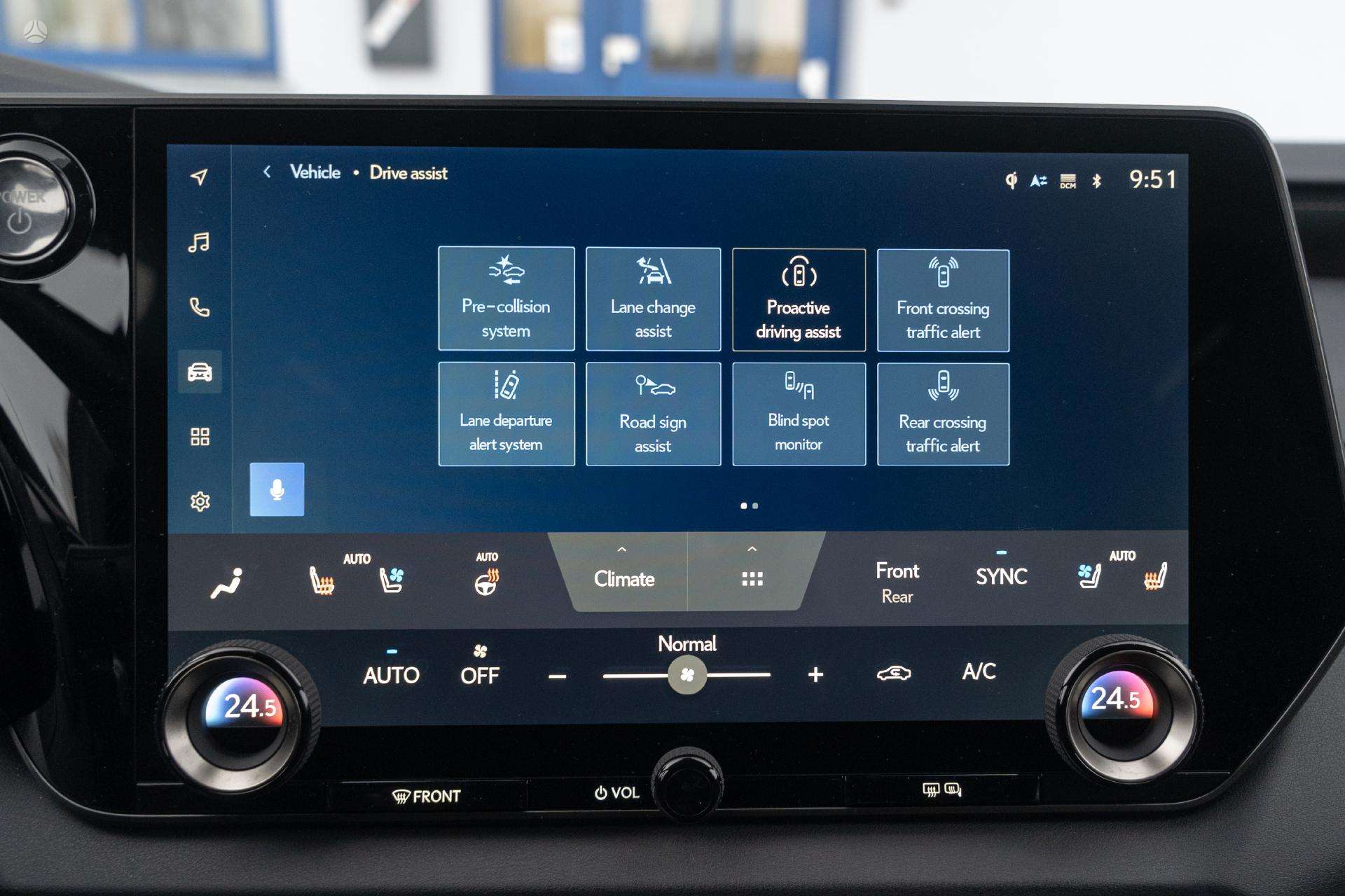 Lexus RX 450h+ Luxury  309kW - Eelvaade 32